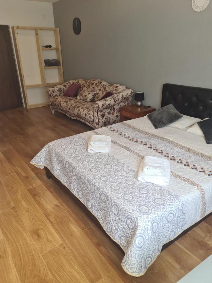 발로테슈티 Luca'S House 아파트 외부 사진