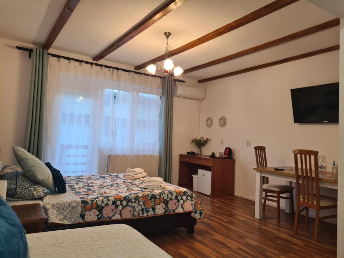 발로테슈티 Luca'S House 아파트 외부 사진